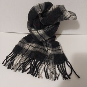 Il Moro Firenze Elegant Black and‎ Gray Checkered Scarf
